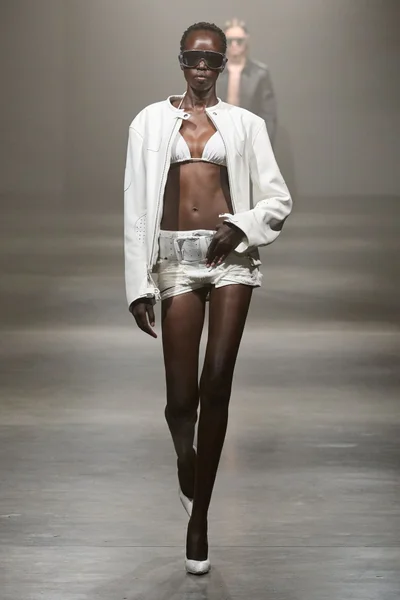 Look 45